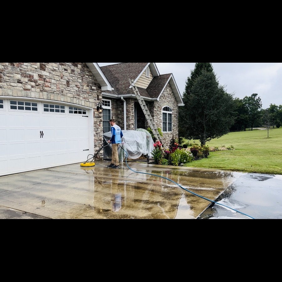 Roof Washing in Thayer, MO 